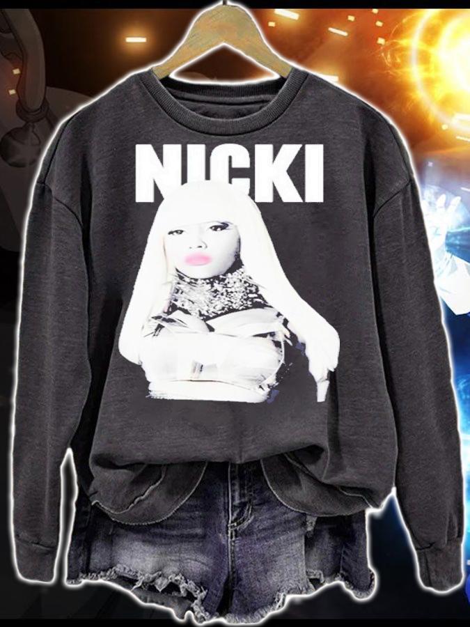 Dj Pauly D Wearing A Nicki Minaj t-shirt sweatshirt