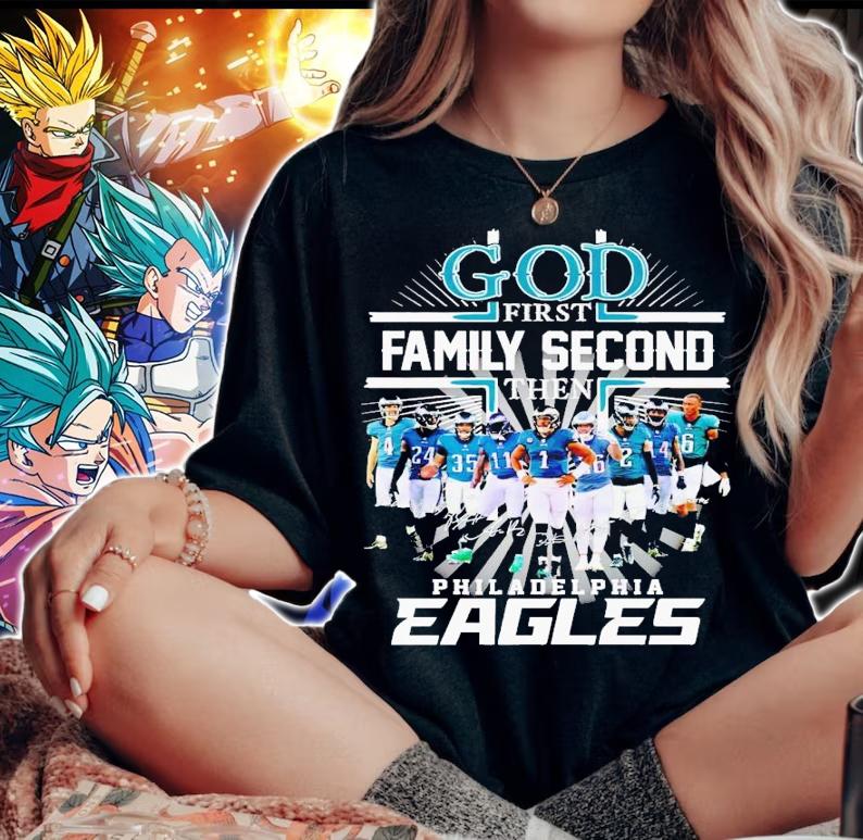God first family second the Philadelphia Eagles signatures shirt t-shirt woman shirt