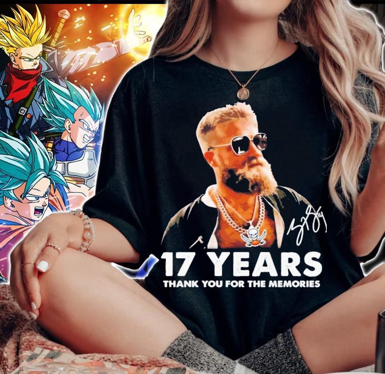 Ryan Fitzpatrick 17 Years Signatures Thank You For The Memories T-Shirt t-shirt woman shirt