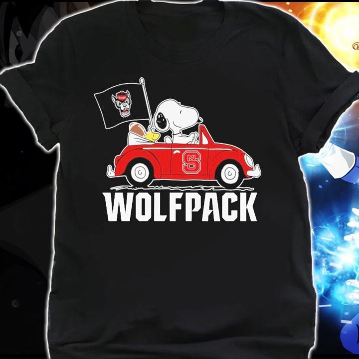 Snoopy And Woodstock Driving Car NC State Wolfpack Flag t-shirt shirt