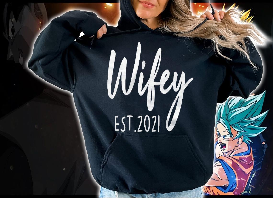 Womens Wifey Est 2021 New Wife Gift From Husband Couple Wedding T-shirt hoodie