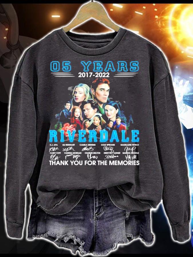 05 years 2017 2022 Riverdale signatures t-shirt sweatshirt