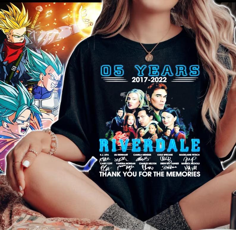 05 years 2017 2022 Riverdale signatures t-shirt woman shirt