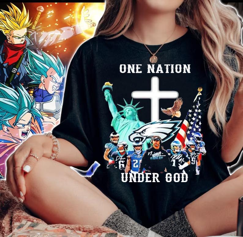 Philadelphia Eagles One Nation Under God Signatures T-Shirt woman shirt
