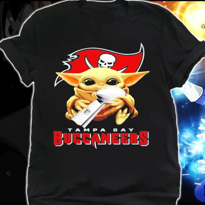 Baby Yoda hug NFL Tampa Bay Cup t-shirt shirt