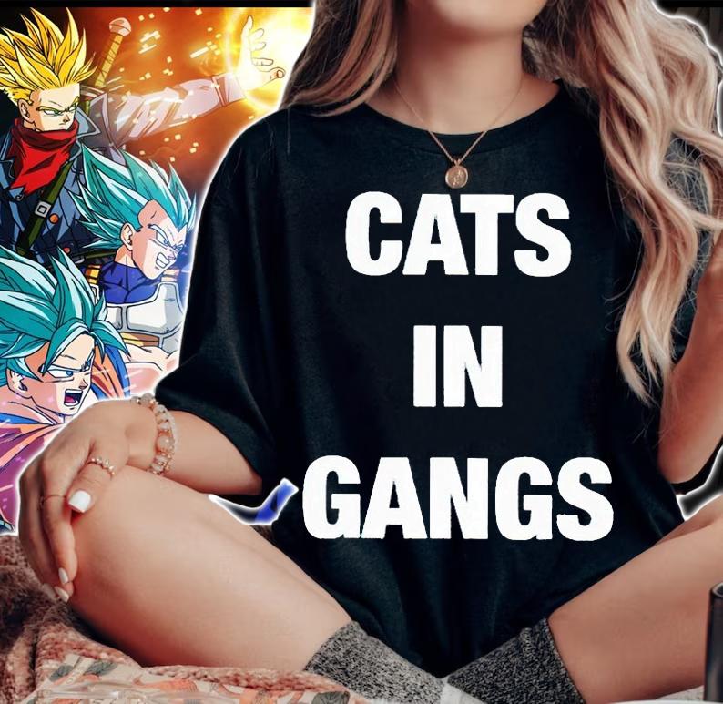 Cat in gangs T-shirt woman shirt