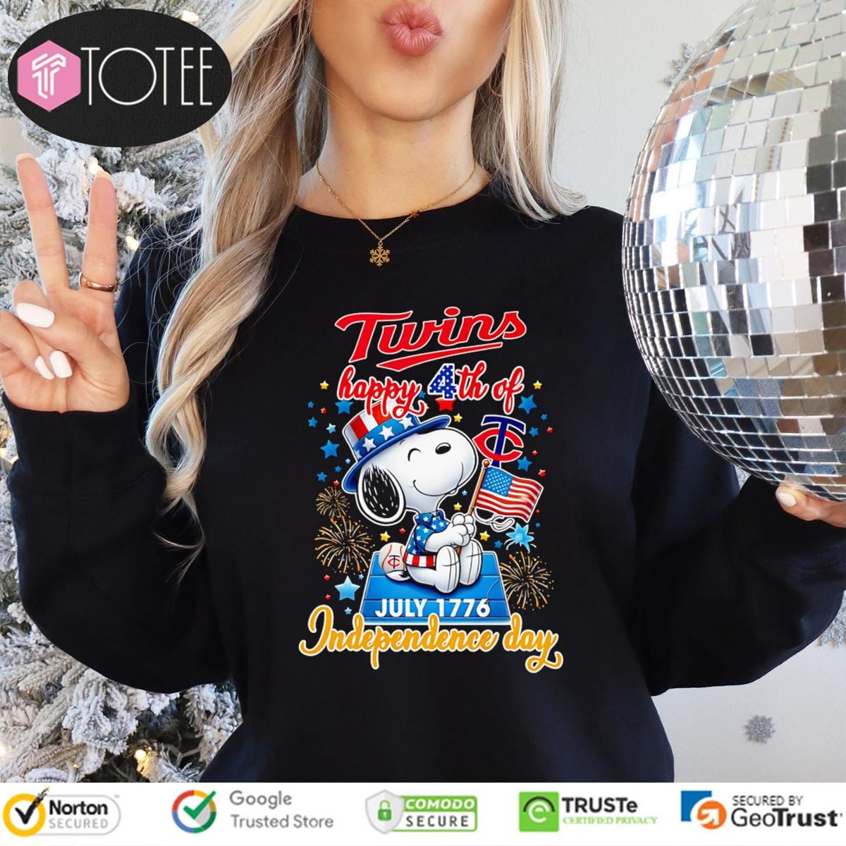 Peanuts Snoopy Minnesota Twins Baseball Happy 4Th Of July Independence Day Long Sleeve